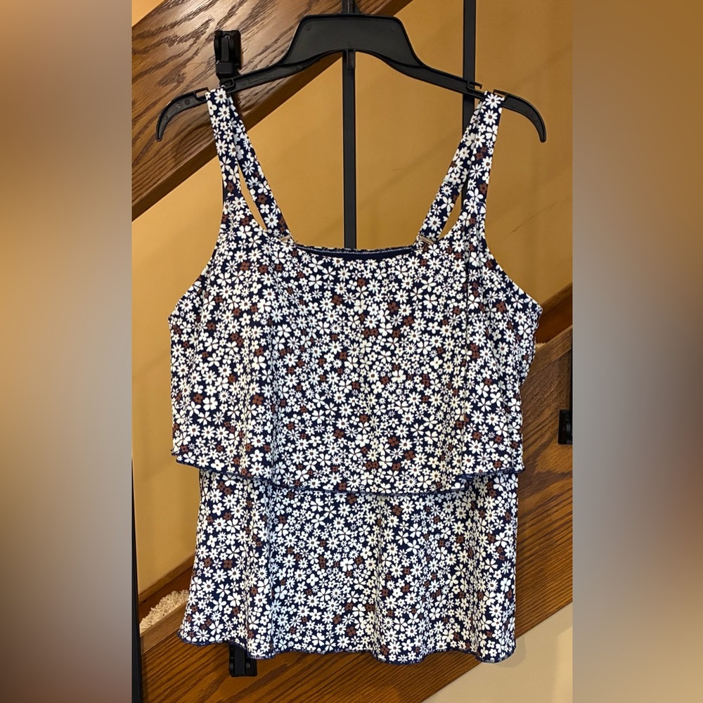 Lands End Tankini Tierd Scoop Neck Navy Mini Floral SZ. 1X 16W-18W  NWT